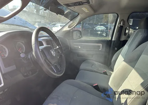 2017 Ram 1500 Slt 4X2 6'4 Box z USA, uszkodzony, nr VIN 1C6RR6GT4HS651171